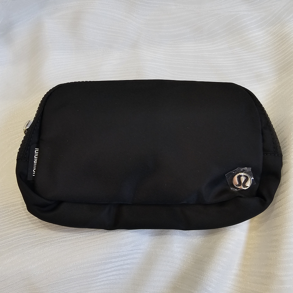 lululemon athletica Classic Black Belt Bag